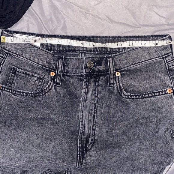 High Rise ‘90s Loose Jeans in Organic Cotton - Picture 7 of 9